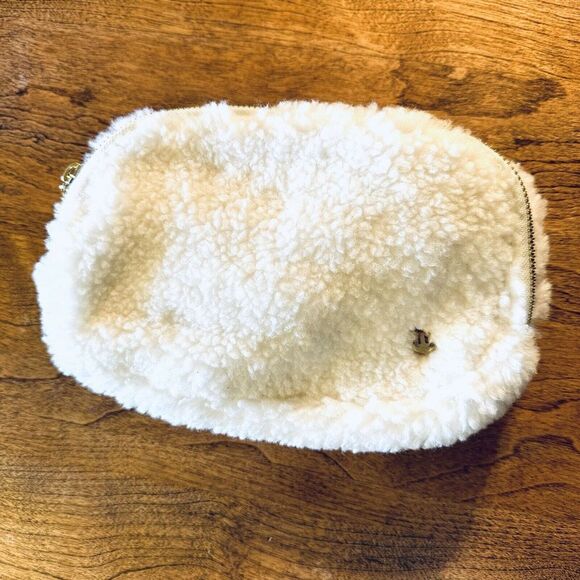 Wantable Ivory Sherpa Belt Bag Fanny NWOT - Picture 1 of 6